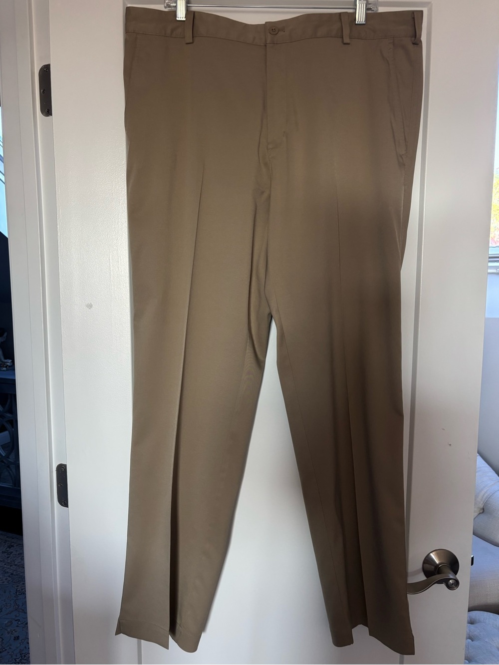 Nike Golf Men's Classic Dress Pants in Khaki